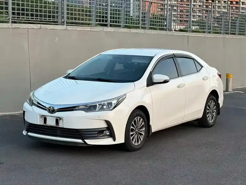 Toyota Corolla, 2019 — фото 1