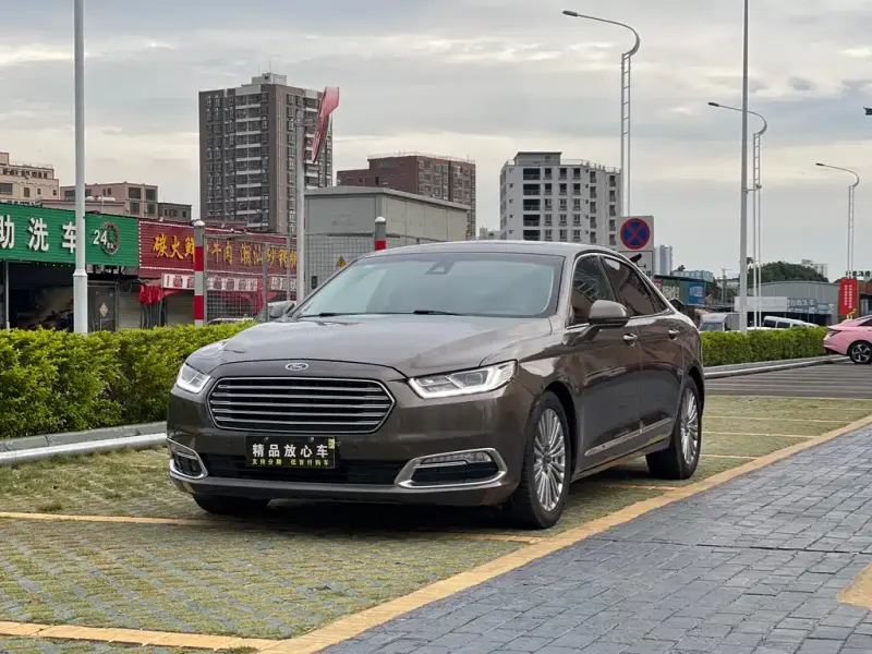 Ford Taurus, 2016