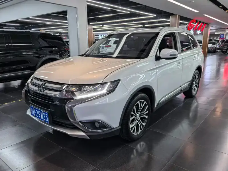 Mitsubishi Outlander, 2017
