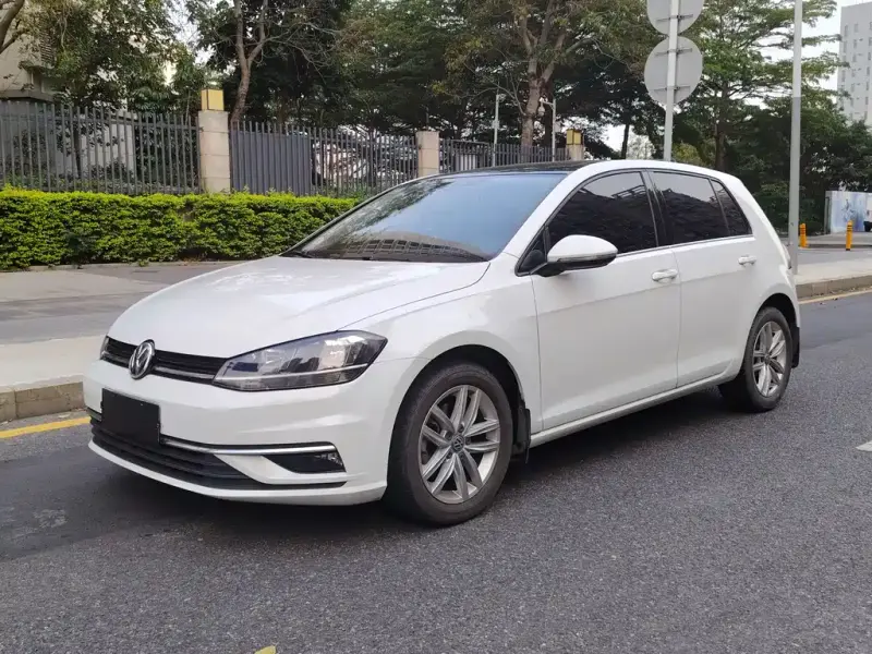 Volkswagen Golf, 2018 — фото 1