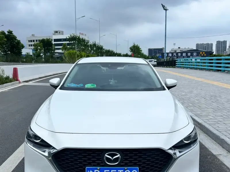 Mazda 3 Axela, 2022