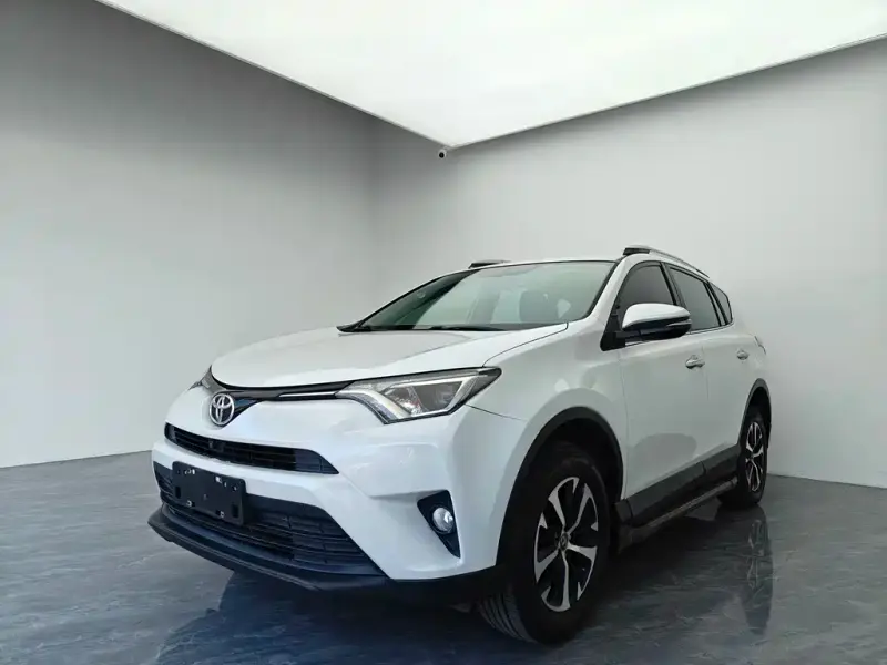 Toyota RAV4, 2018 — фото 1