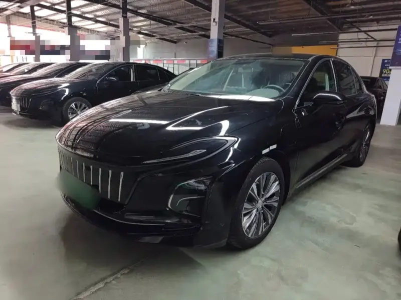 Hongqi E-QM5, 2022