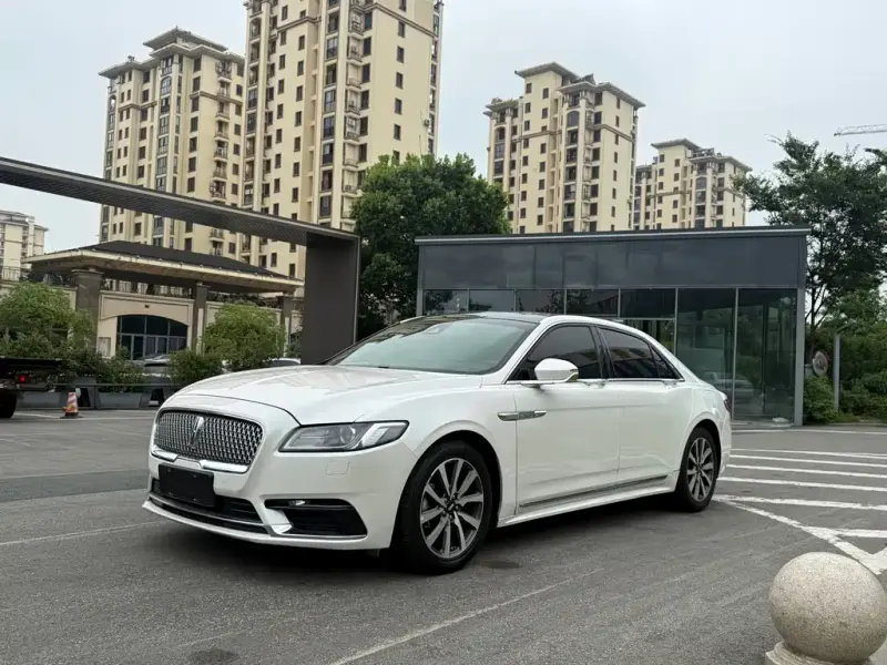 Lincoln Continental, 2018 — фото 1