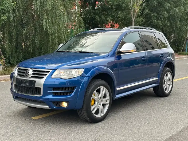 Volkswagen Touareg, 2010 — фото 1
