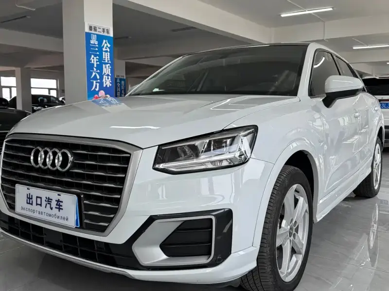 Audi Q2L, 2021