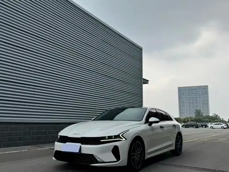 Kia K5, 2022