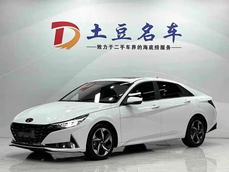 Hyundai Elantra, 2023