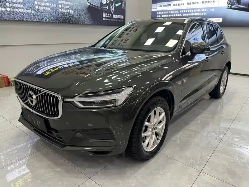 Volvo XC60, 2019 — фото 1