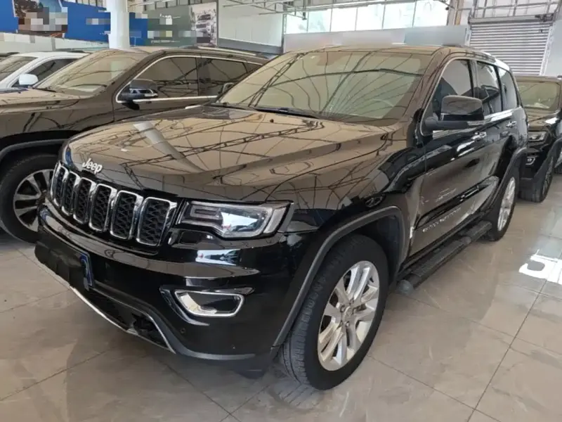 Jeep Grand Cherokee (Import), 2018