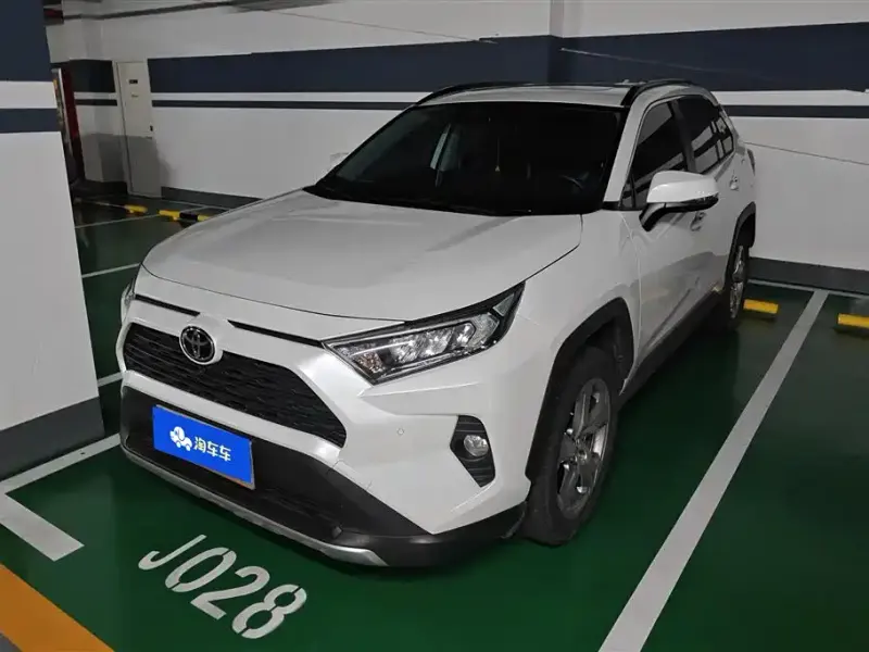 Toyota RAV4, 2021 — фото 1