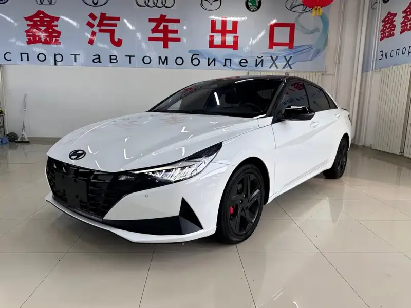 Hyundai Elantra, 2022