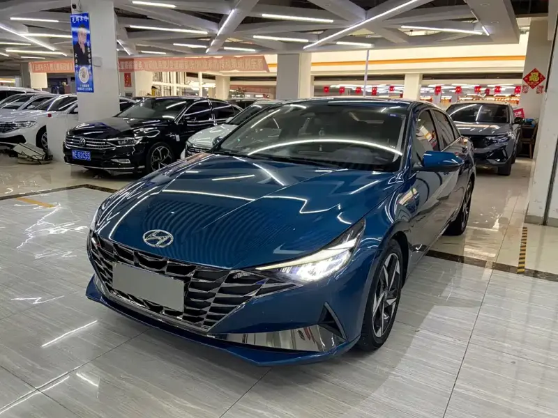Hyundai Elantra, 2023