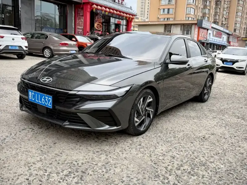 Hyundai Elantra, 2023