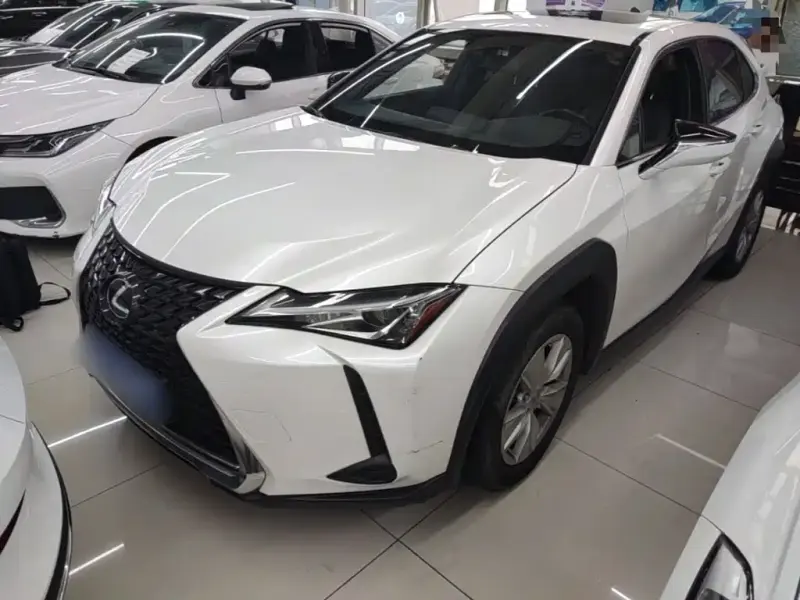Lexus UX, 2021