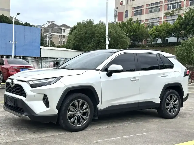 Toyota RAV4, 2023 — фото 1