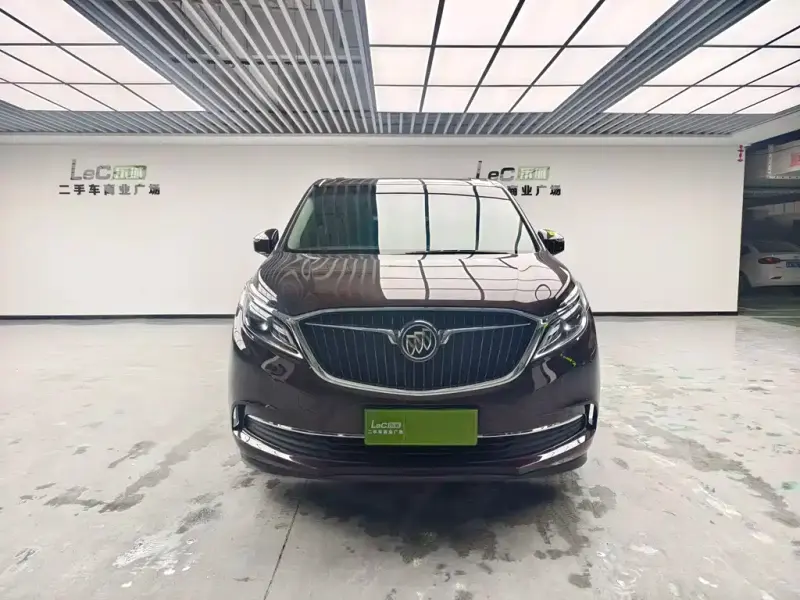 Buick GL8, 2017