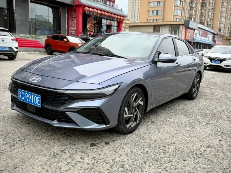 Hyundai Elantra, 2023 — фото 1