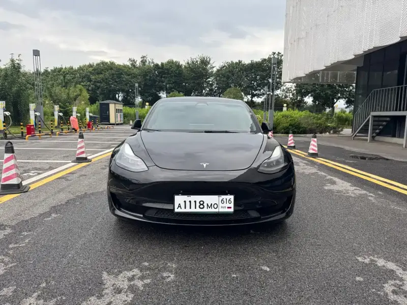 Tesla Model 3, 2022