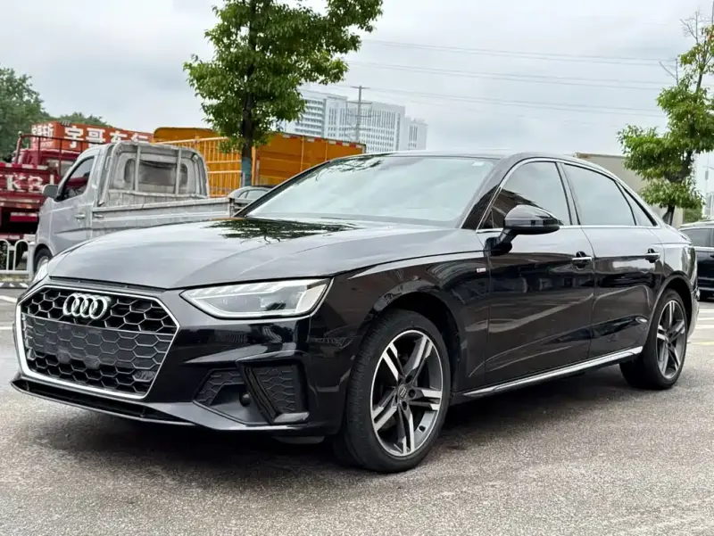 Audi A4L, 2021 — фото 1
