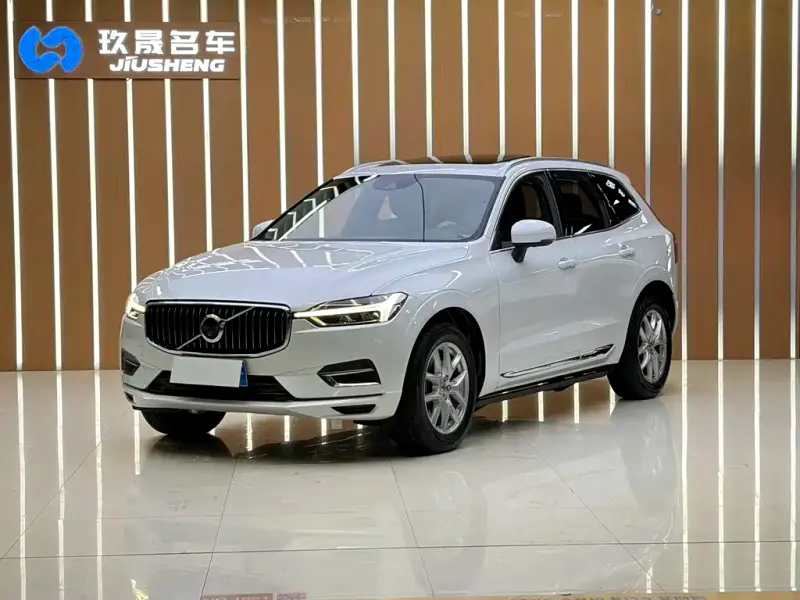 Volvo XC60, 2020 — фото 1