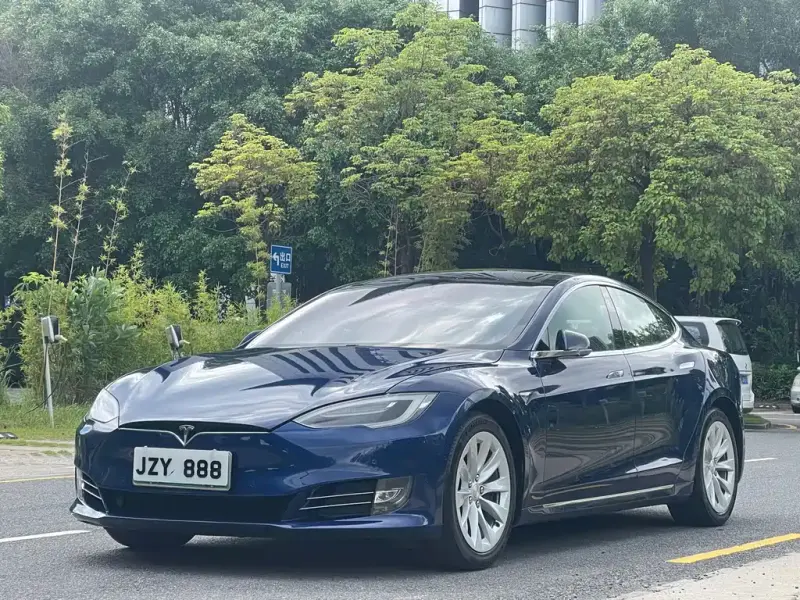 Tesla Model S, 2018