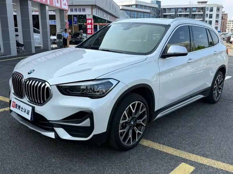 BMW X1, 2022 — фото 1