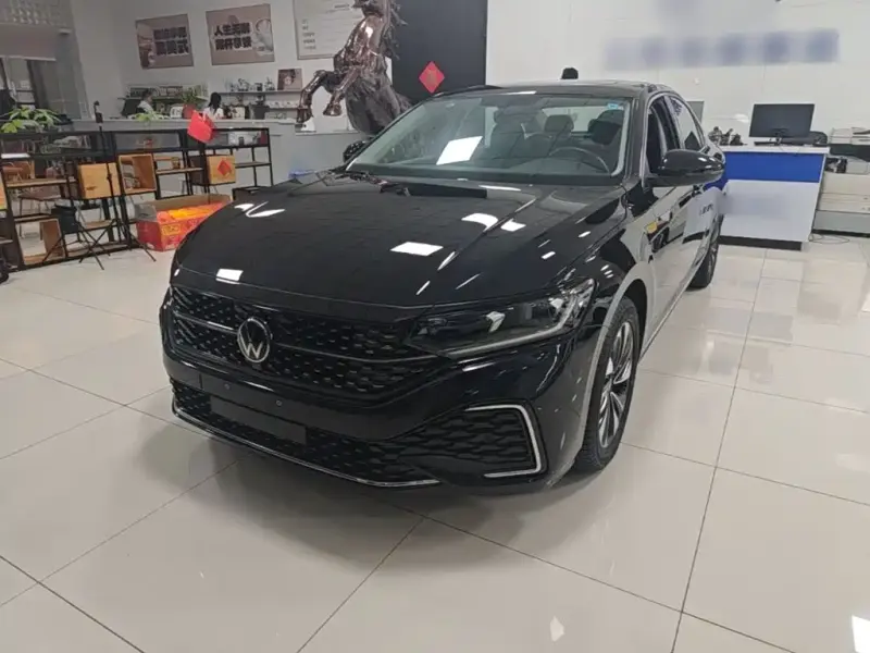Volkswagen Passat, 2023
