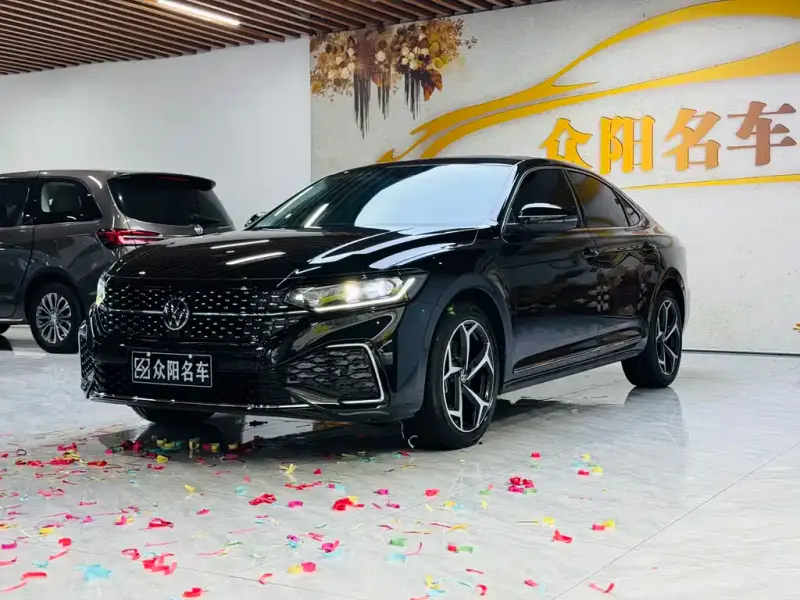 Volkswagen Passat, 2025