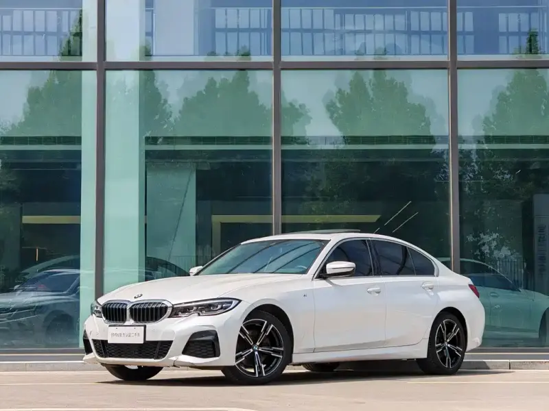 BMW 3 Series, 2022