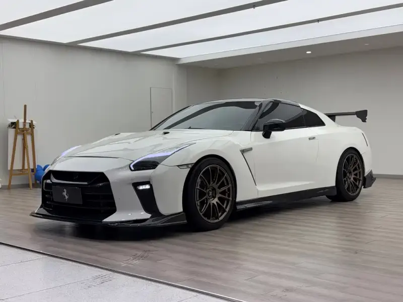 Nissan GT-R, 2010