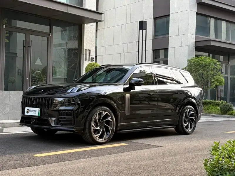 Lynk & Co 09 EM-P, 2022