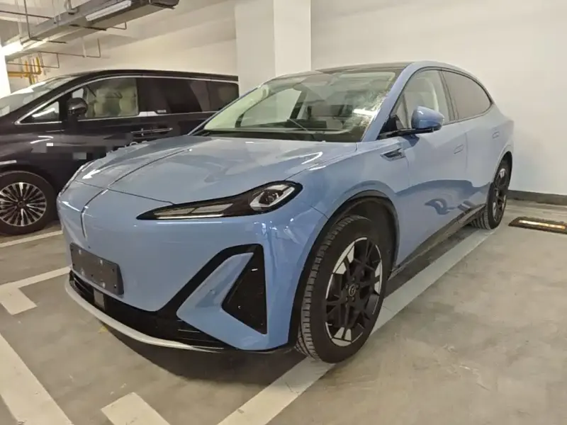 Hongqi 06, 2025