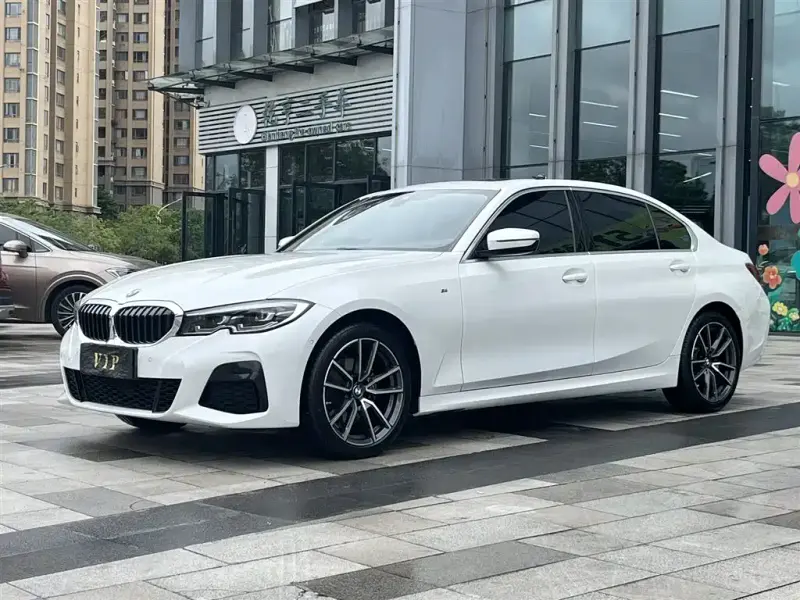 BMW 3 Series, 2022