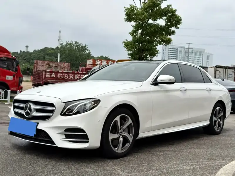 Mercedes-Benz E-Class, 2018 — фото 1