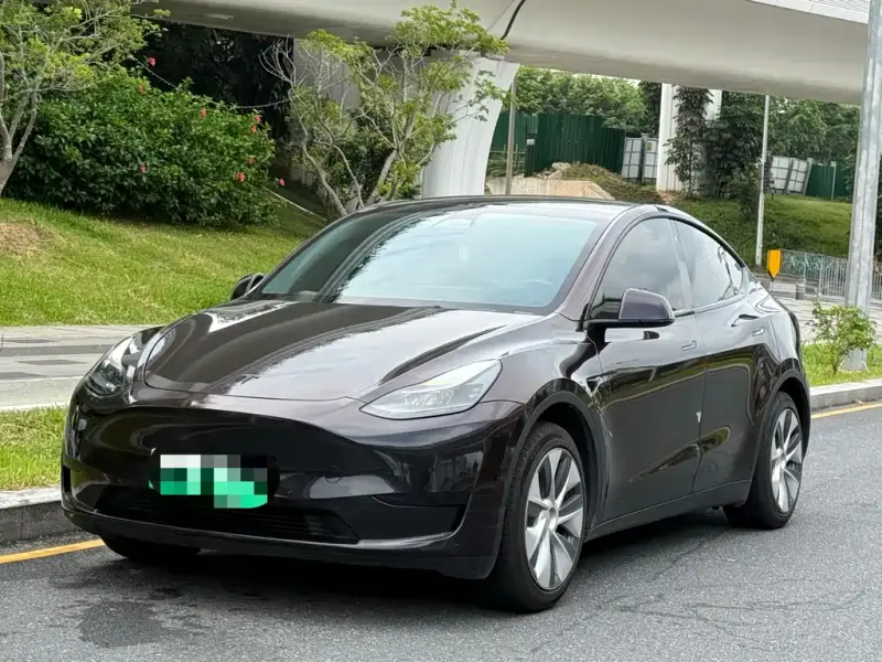 Tesla Model Y, 2023