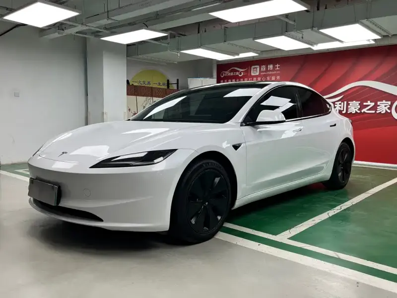 Tesla Model 3, 2024