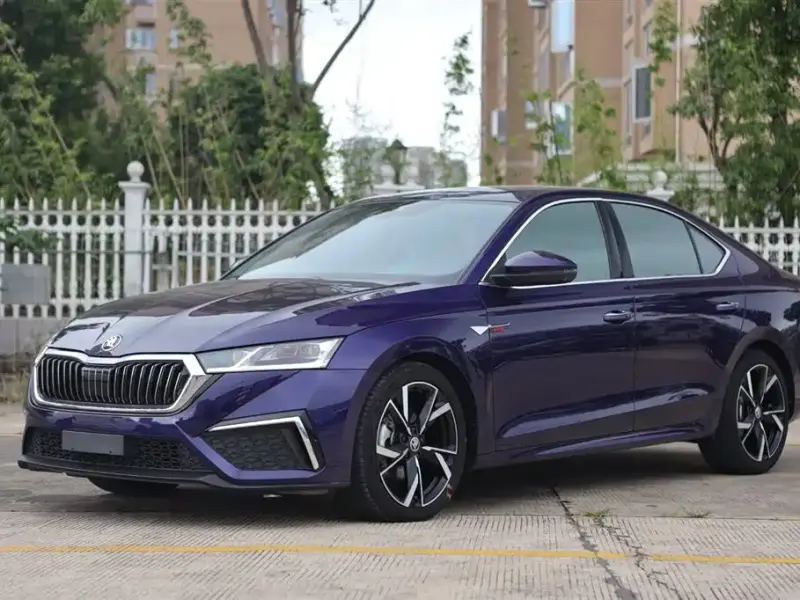 Skoda Octavia, 2022 — фото 1