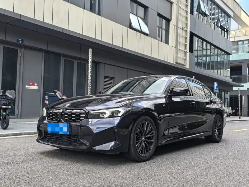 BMW 3 Series, 2023