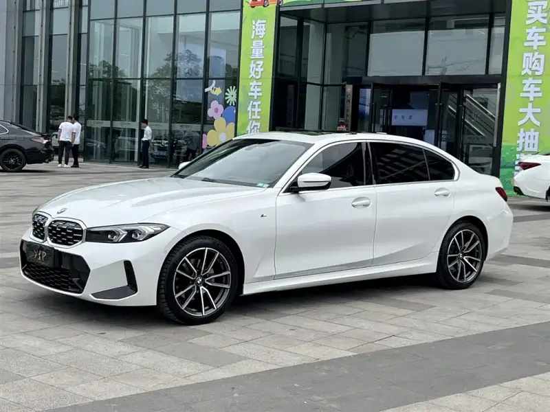 BMW 3 Series, 2023