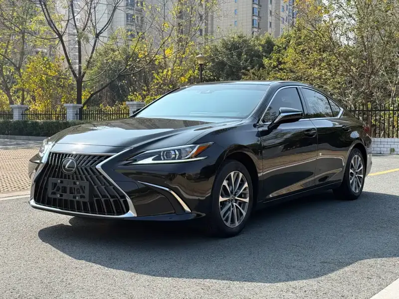 Lexus ES, 2022 — фото 1