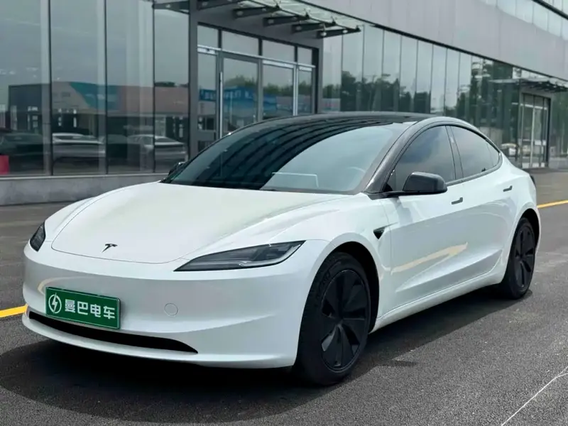 Tesla Model 3, 2024