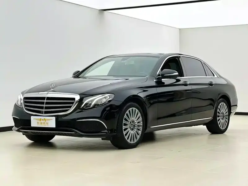 Mercedes-Benz E-Class, 2020 — фото 1