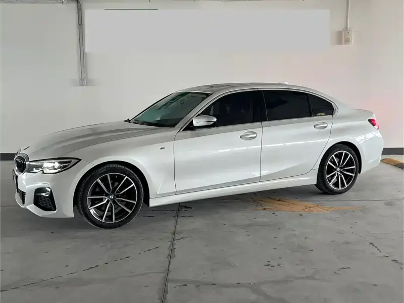 BMW 3 Series, 2022