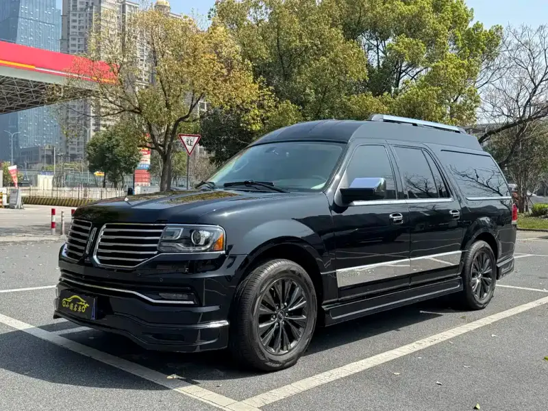 Lincoln Navigator, 2018 — фото 1