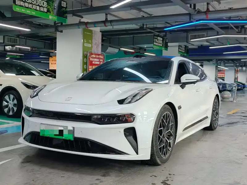 Zeekr 001, 2025