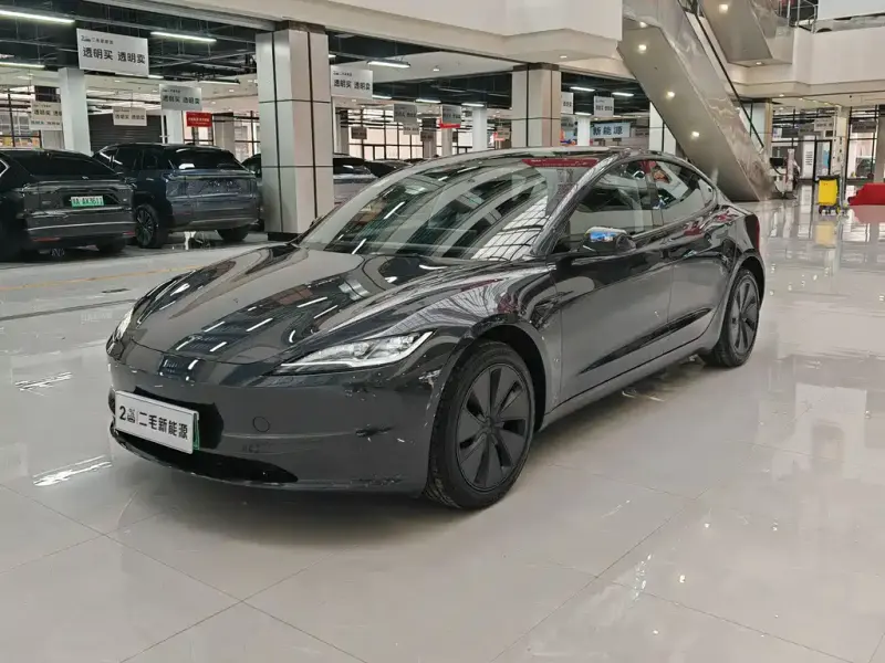 Tesla Model 3, 2026