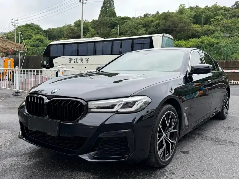 BMW 5 Series, 2022