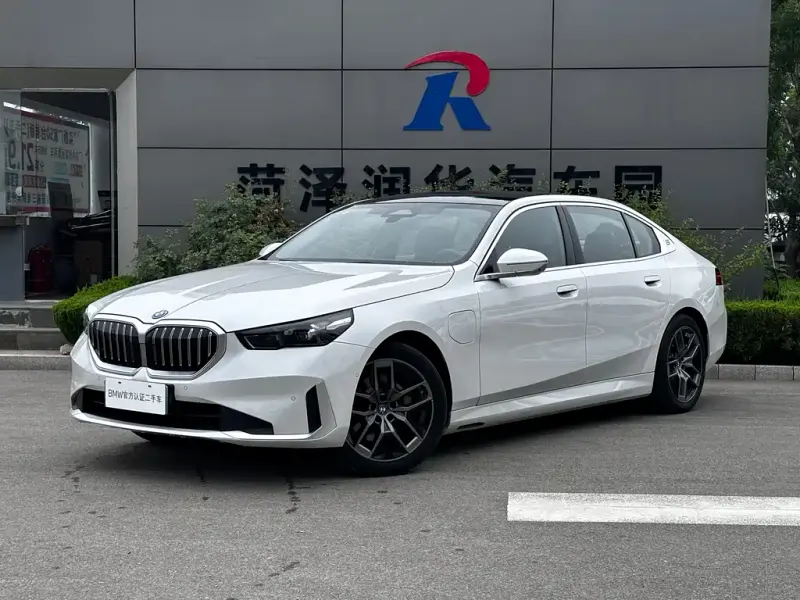 BMW i5, 2025