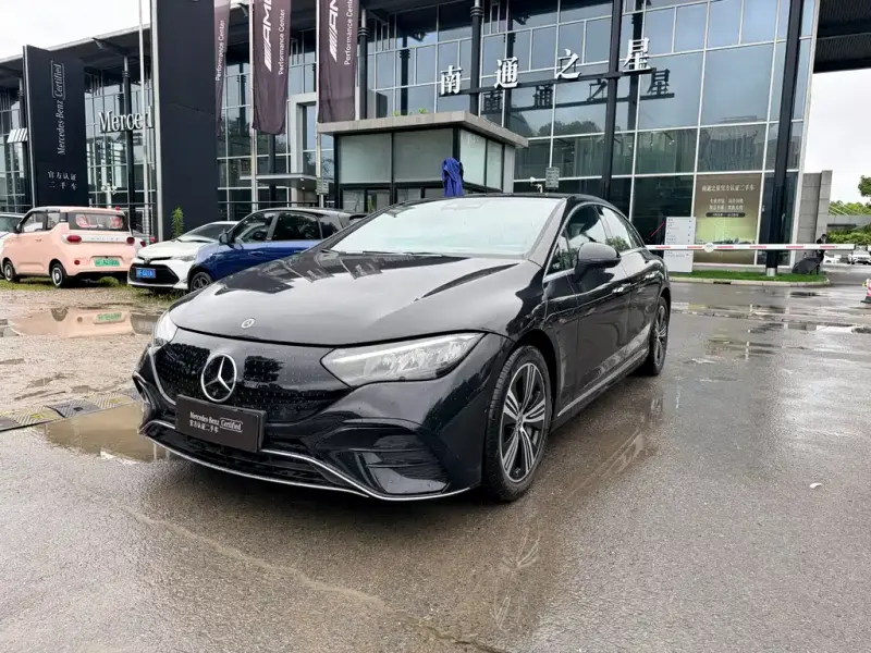 Mercedes-Benz EQE, 2025